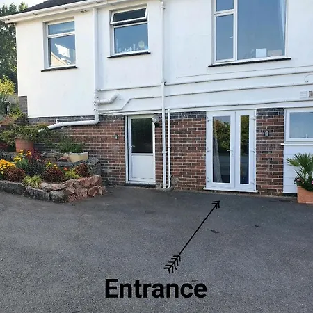 Lovely Private Studio Room With Own Kitchen And Bathroom. Set In The Popular Area Of Shiphay In Torquay And Only A Short Walk From Torbay Hospital Экстерьер фото